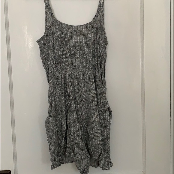 grey romper - Picture 2 of 2